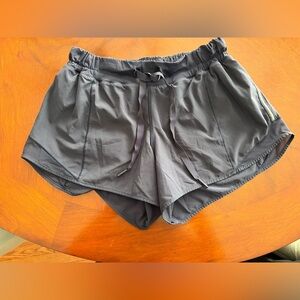 Lululemon Hotty Hot lined shorts US 8 Tall